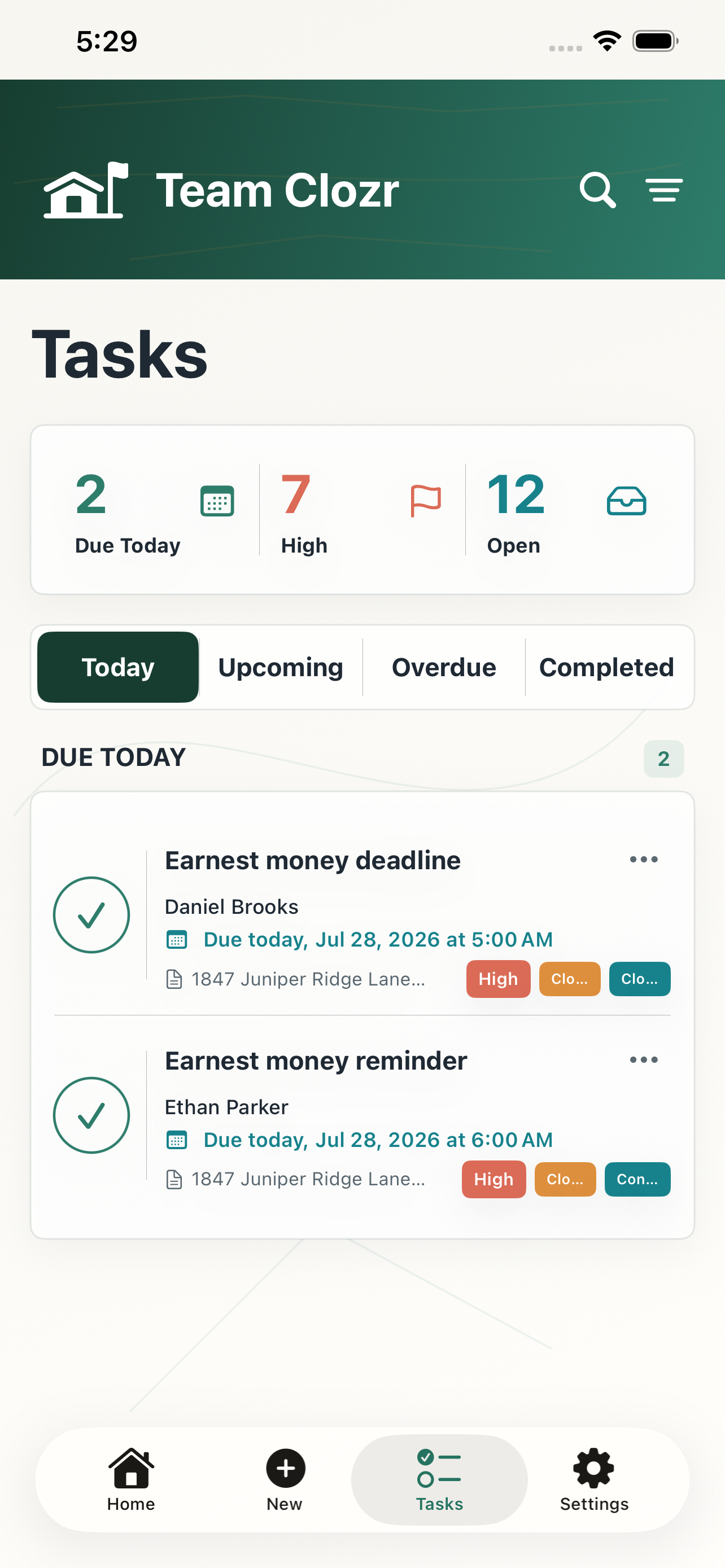 TeamClozr iPhone task deadline board with real estate reminders.